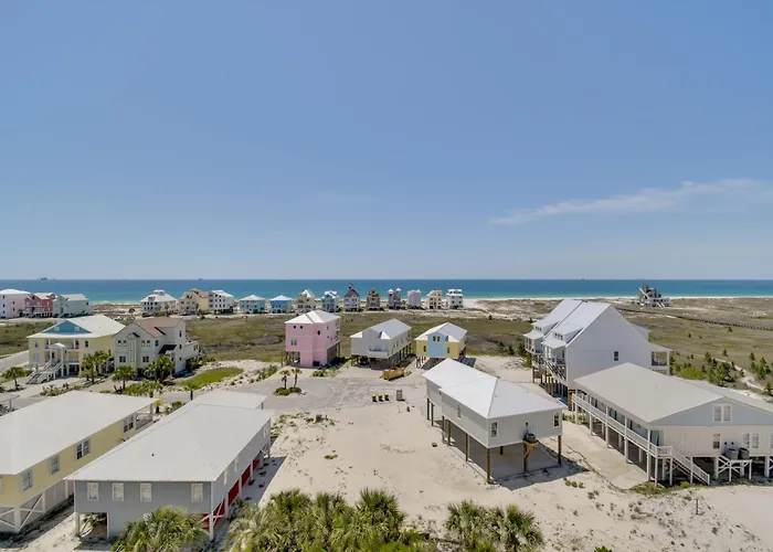 Holiday home Walk To Beach: The Dunes W/ Perks! Gulf Shores